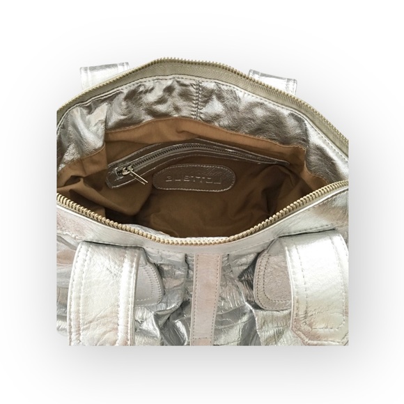 Rare: new Gustto Cala Bag ☻ Blogger Favorite ☻ Metallic Silver Leather ☻ Luxury - Picture 7 of 15